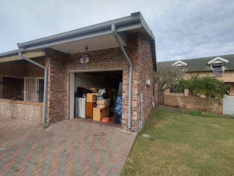 3 Bedroom Property for Sale in Aston Bay Eastern Cape